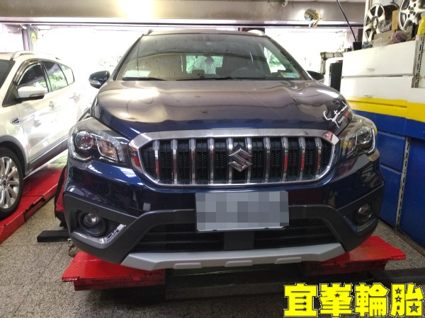 Suzuki SX4 Crossover Goodyear EfficientGrip Performance 2 215/55/17 3D四輪定位