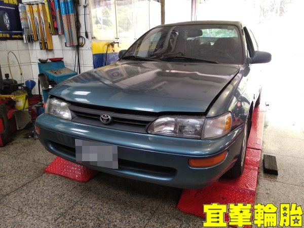 TOYOTA COROLLA  SELENIA 5W40 輪胎對調 電池更換