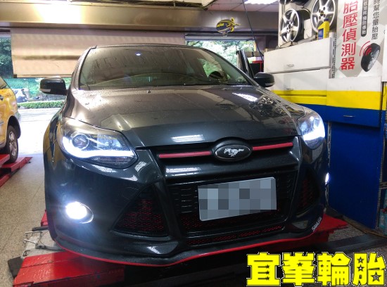 FORD FOCUS  3D四輪定位