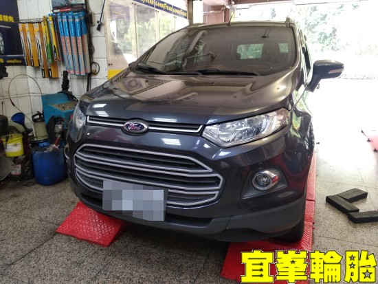 FORD ECOSPORT Yokohama AE01F 205/60/16 胎圈最佳化平衡 3D四輪定位