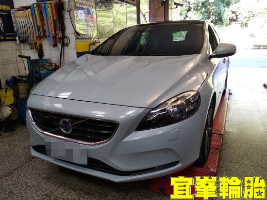 VOLVO V40 發動困難 Banner 57001 紅牛電瓶
