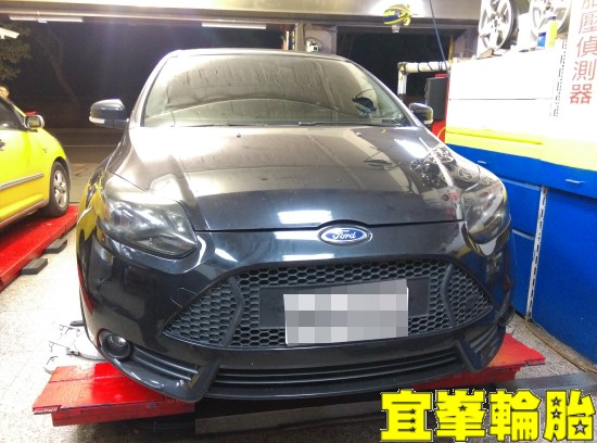 Ford Focus 3D四輪定位