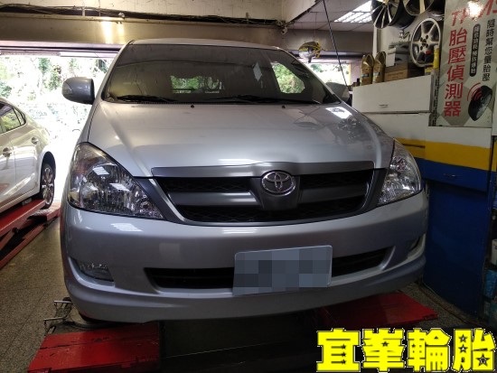 TOYOTA INNOVA Goodyear AssuranceTripleMax2 205/65/15 3D四輪定位