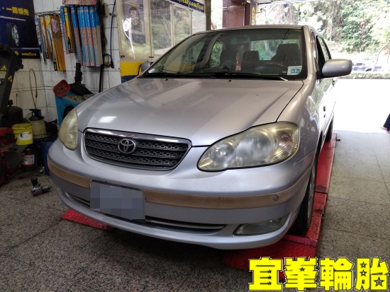 TOYOTA ALTIS SELENIA 10W40 輪胎對調 空氣濾芯更換
