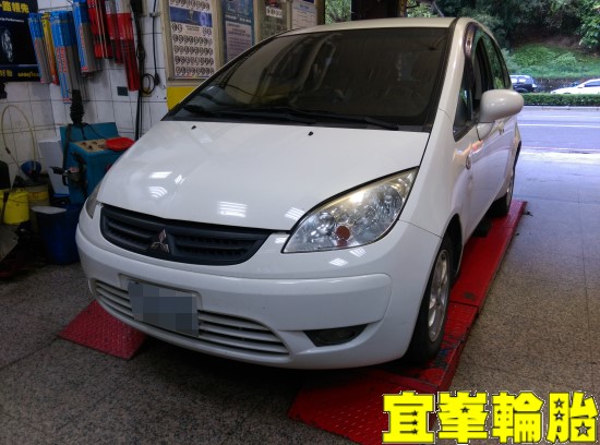 Mitsubishi ColtPlus SELENIA 5W50 輪胎對調