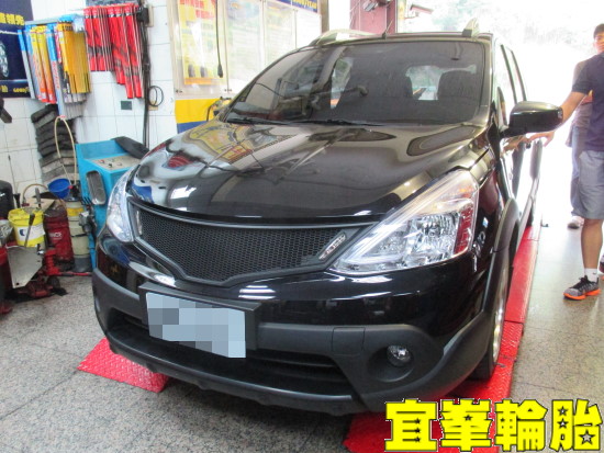 NISSAN LIVINA SELENIA 10W40