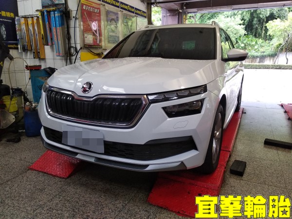 Skoda Kamiq Goodyear EfficientGrip Performance 2 205/55/17 胎圈最佳化平衡