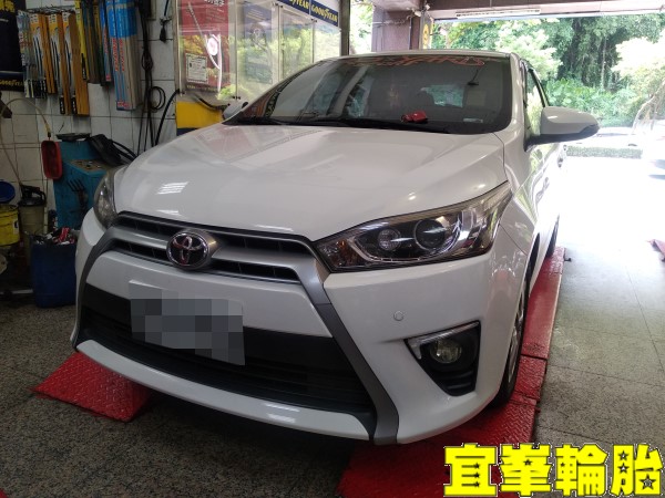 TOYOTA YARIS SELENIA 10W40 輪胎對調