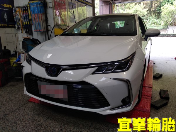 Toyota Corolla Altis hybrid Ravenol VSE 0W20 輪胎對調