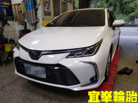 Toyota Corolla Altis Ravenol EHS 0W20 輪胎對調