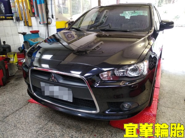 Mitsubishi Lancer Sportback 自備機油保養 輪胎對調 9986 燃油系統清潔劑