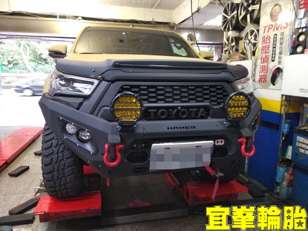 TOYOTA Hilux Nankang mt1 MT-1 275/65/18