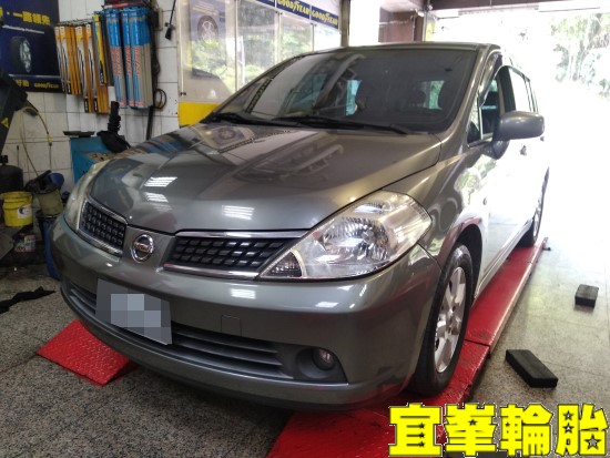 NISSAN TIIDA Yokohama AE01F 195/60/15 3D四輪定位