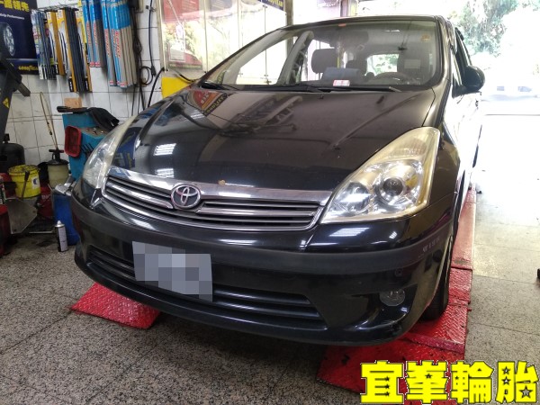 TOYOTA WISH Yokohama AE01F 195/65/65/15  SELENIA 10W40