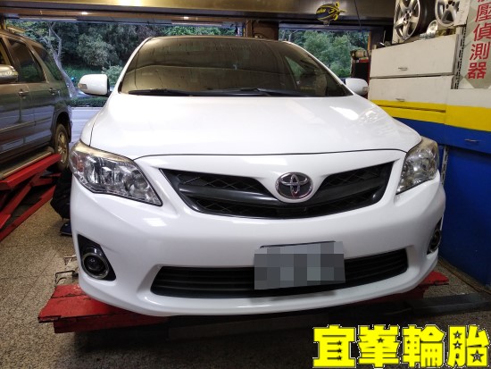 TOYOTA ALTIS  Goodyear ASYM-3 F1 Asymmetric-3 215/45/17 胎圈最佳化平衡 3D四輪定位 BOHENG陶瓷競技前來令極致安裝 碟盤車銷研磨