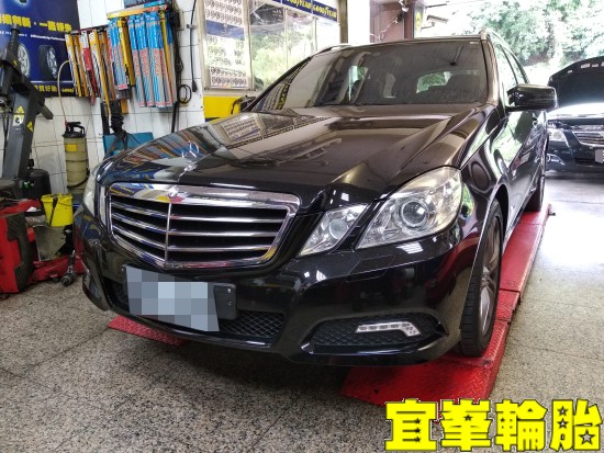 Mercedes-Benz E-Class S212  Goodyear ASYM-3 F1 Asymmetric-3 245/45/17 3D四輪定位