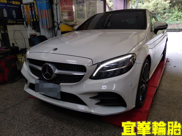Mercedes-Benz W205 C300 coupe Pirelli P-ZERO 4 PZ4 225/40/19 255/35/19 3D四輪定位