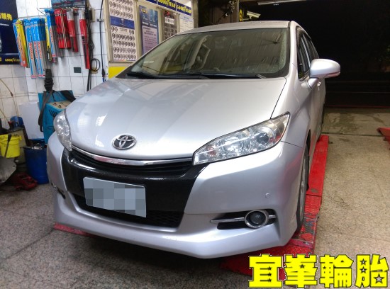 TOYOTA WISH Goodyear Assurance triplemax 195/65/15 胎圈最佳化平衡  3D四輪定位