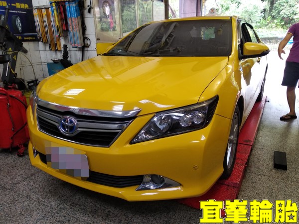 TOYOTA CAMRY HYBRID  高速抖動 極致胎圈平衡