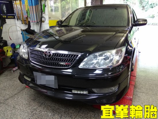 TOYOTA CAMRY SELENIA 5W50 輪胎對調