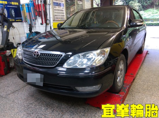 TOYOTA CAMRY SELENIA 5W40 Goodyear Assurance triplemax 205/65/15 3D四輪定位