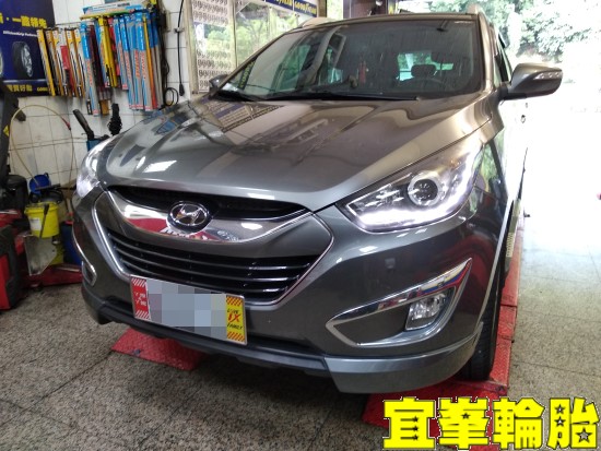 HYUNDAI IX35 SELENIA 5W30 輪胎對調 升降機開關更換