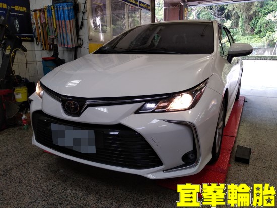 Toyota Corolla Altis Ravenol EHS 0W20 輪胎對調