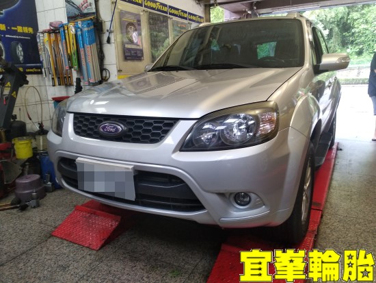 FORD ESCAPE SELENIA 5W30 輪胎對調