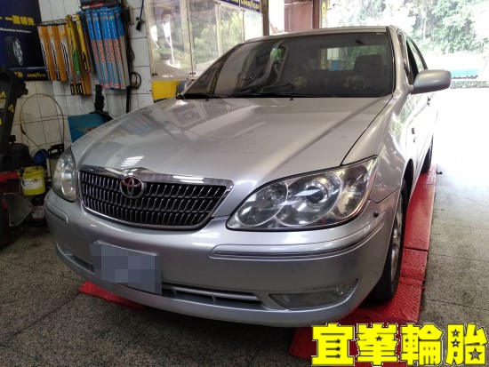 TOYOTA CAMRY SELENIA 5W40  輪胎對調