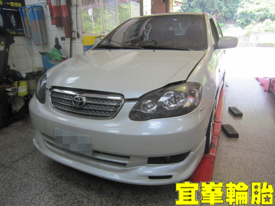 TOYOTA ALTIS GOODYEAR GSD5 215/45/17 胎圈最佳化平衡  SWD IV ATF  冷氣系統清洗保養 3D四輪定位