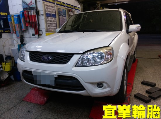 FORD ESCAPE SELENIA 5W40 不鏽鋼牌照螺絲更換