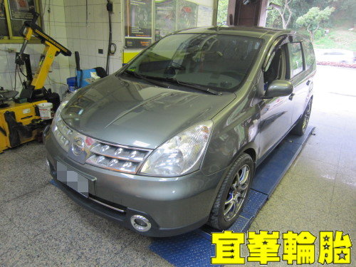 LIVINA 高速抖動