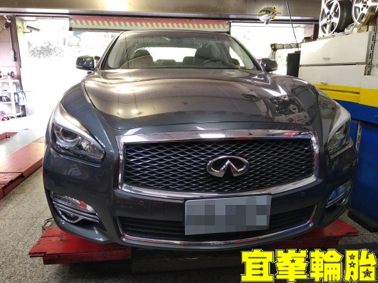 INFINITI Q70 3D四輪定位