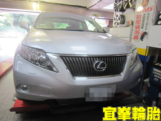 LEXUS RX350  Goodyear EfficientGrip SUV 235/55/19