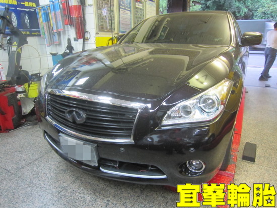 INFINITI M25 BOHENG 陶瓷競技後來令極致安裝 碟盤車銷研磨