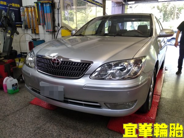 TOYOTA CAMRY SELENIA 5W40 輪胎對調