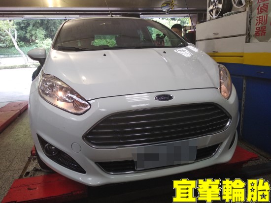 FORD FIESTA Goodyear AssuranceTripleMax2 195/50/16 胎圈最佳化平衡 3D四輪定位