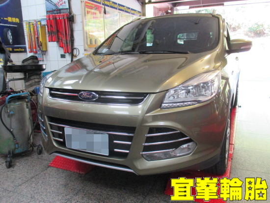 FORD KUGA  SELENIA 5W40 輪胎對調