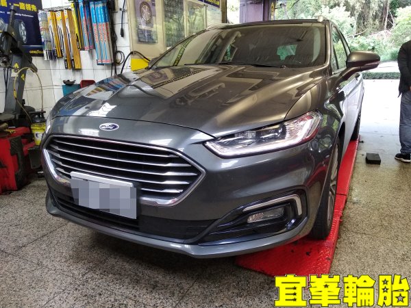 Ford Mondeo Wagon Goodyear Eagle F1 Asymmetric 5 235/45/18 3D四輪定位