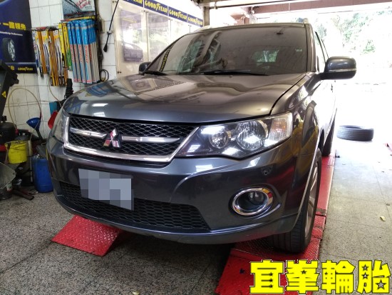Mitsubishi Outlander Goodyear EfficientGrip Performance SUV 235/55/18 胎圈最佳化平衡 3D四輪定位 煞車異音