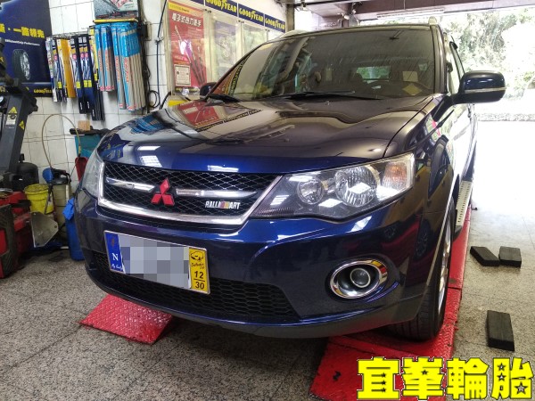 Mitsubishi Outlander SELENIA 5W50 輪胎對調 ORO TPMS 發射器更換  福士車室活性碳空氣濾網