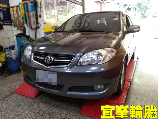 TOYOTA VIOS SELENIA 10W40 Goodyear AssuranceTripleMax2 175/65/14 四輪定位