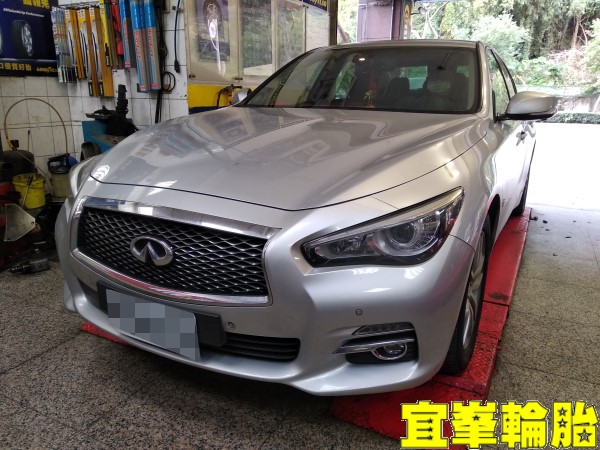 Infiniti Q50 BOHENG陶瓷競技前來令極致安裝