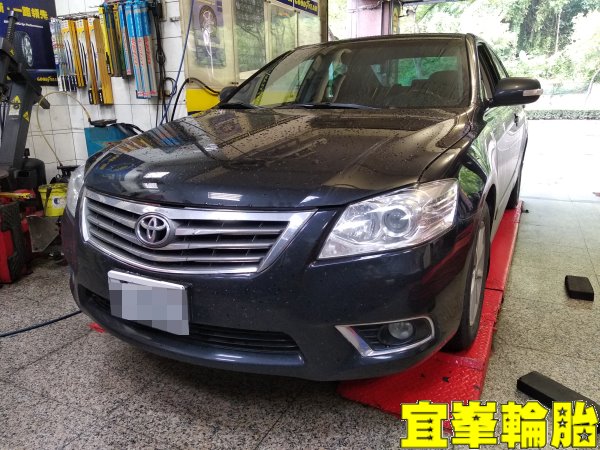 TOYOTA CAMRY SELENIA 5W40 輪胎對調 冷氣系統清洗保養