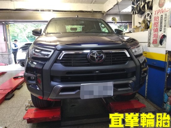 Toyota Hilux 底盤隔音防鏽