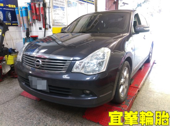 NISSAN bluebird SELENIA 5W40 福士水箱精  輪胎對調