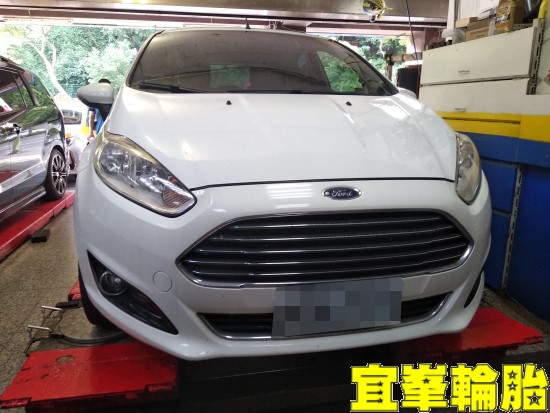 FORD FIESTA SELENIA 5W40 輪胎對調