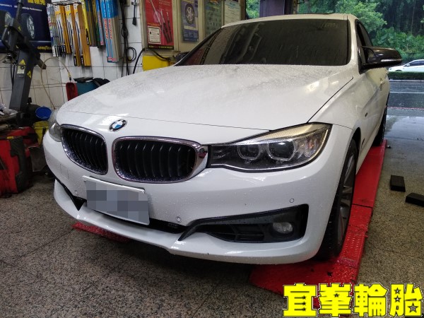 BMW F34 320 GT SELENIA 5W40 輪胎對調 前煞車碟盤 前來令片更換