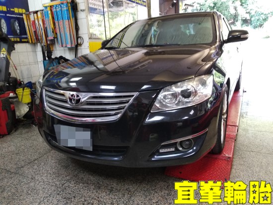 TOYOTA CAMRY 輪胎滾動異音 輪胎軸承更換 3D四輪定位
