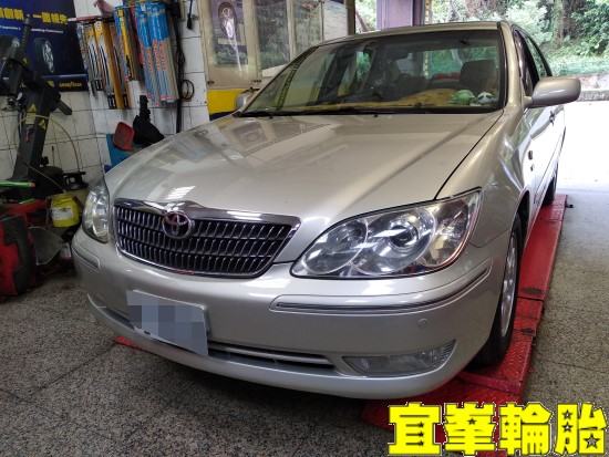 TOYOTA CAMRY 引擎漏油修復 汽門室墊片更換
